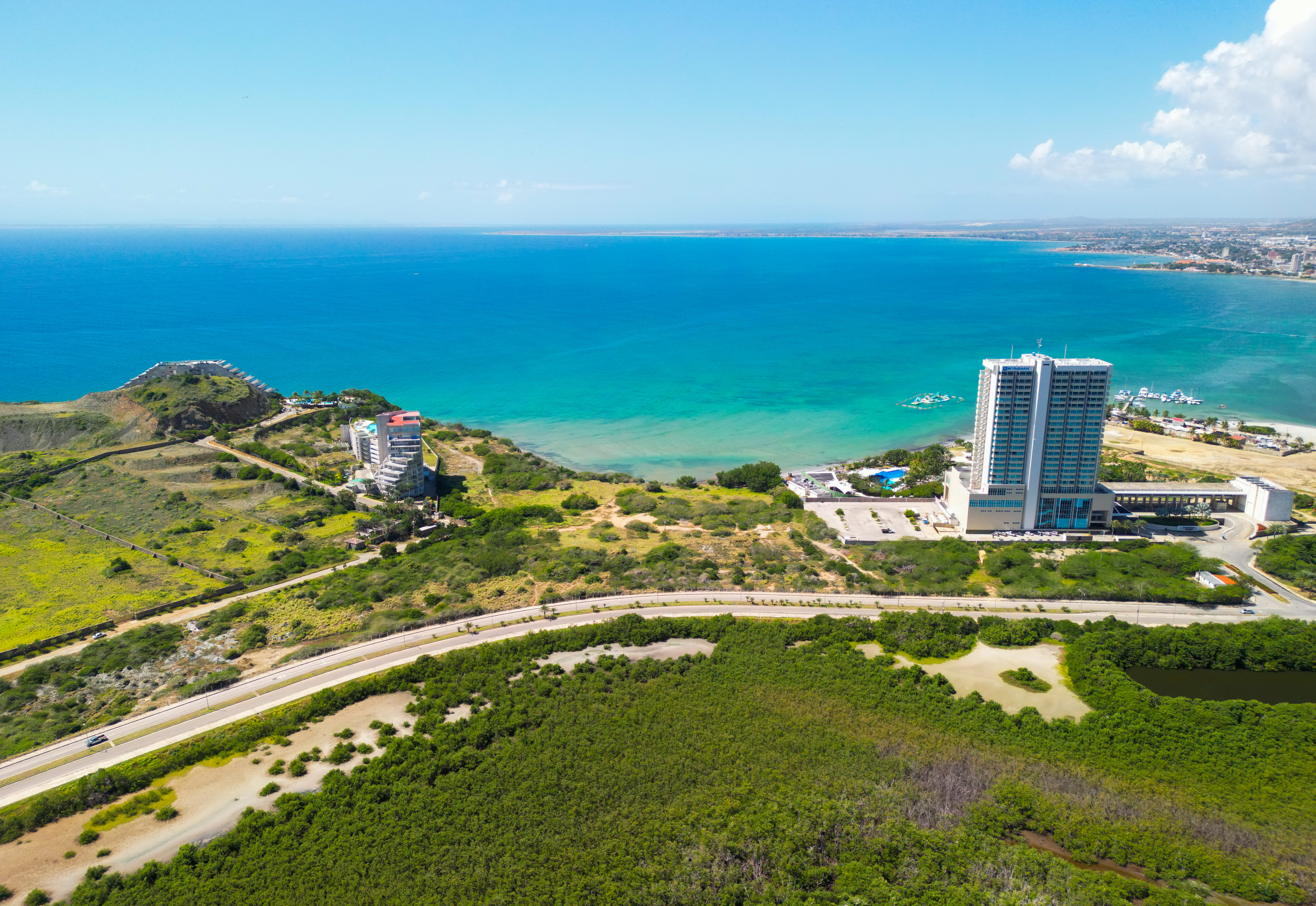 Квартира, 296008 м², 4 125 000$ — FAKTOR