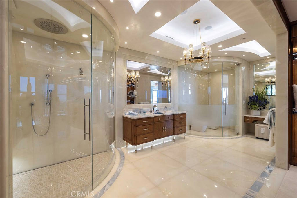 Дом, 15500 м², 69 800 000$ — FAKTOR