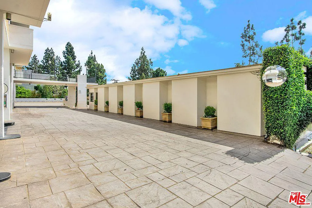 Квартира, 304 м², 399 000$ — FAKTOR