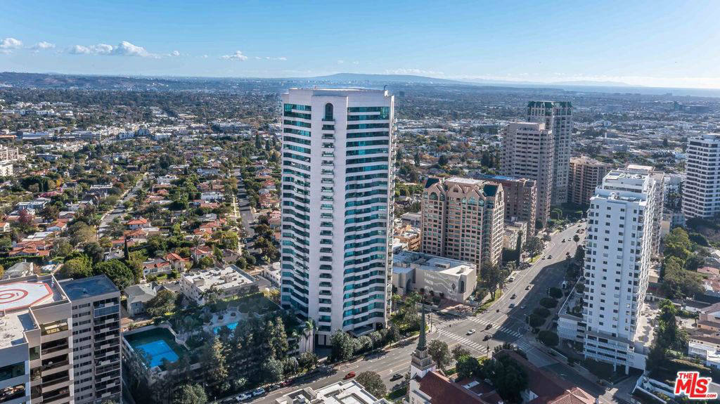 Квартира, 2776 м², 2 499 000$ — FAKTOR