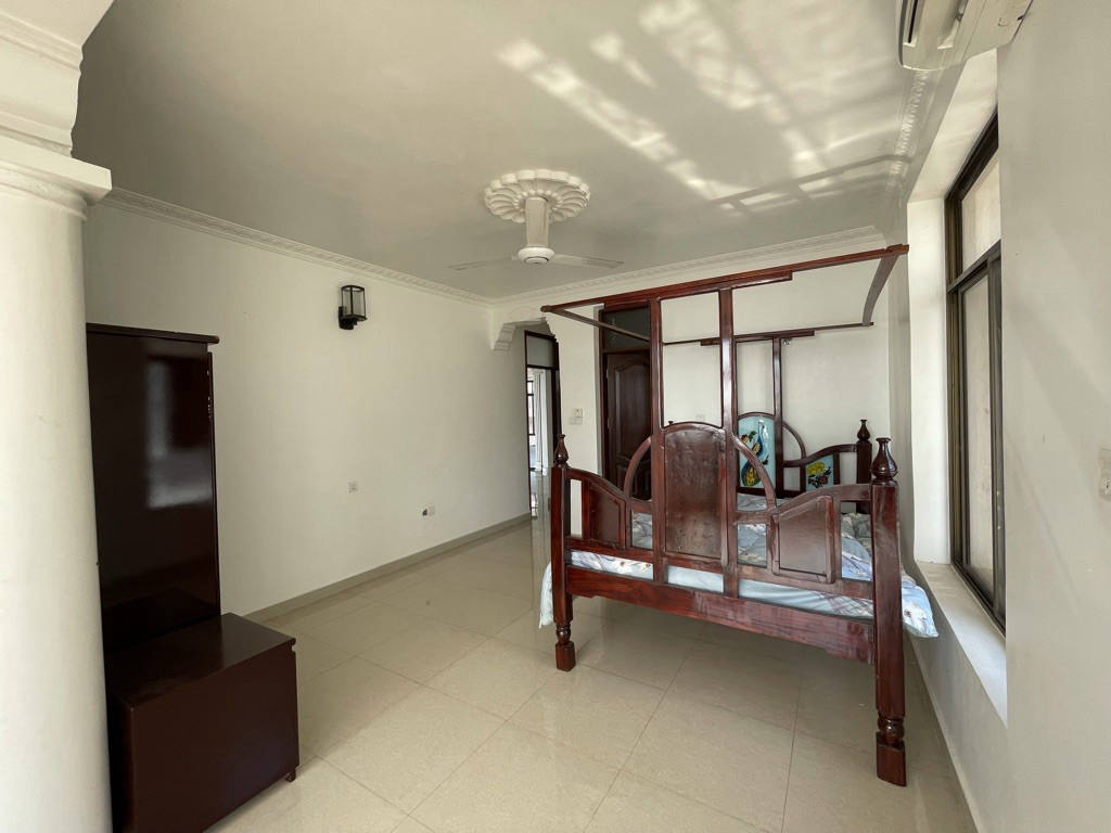 Комерційна нерухомість, 26910 м², 2 250 000$ — FAKTOR