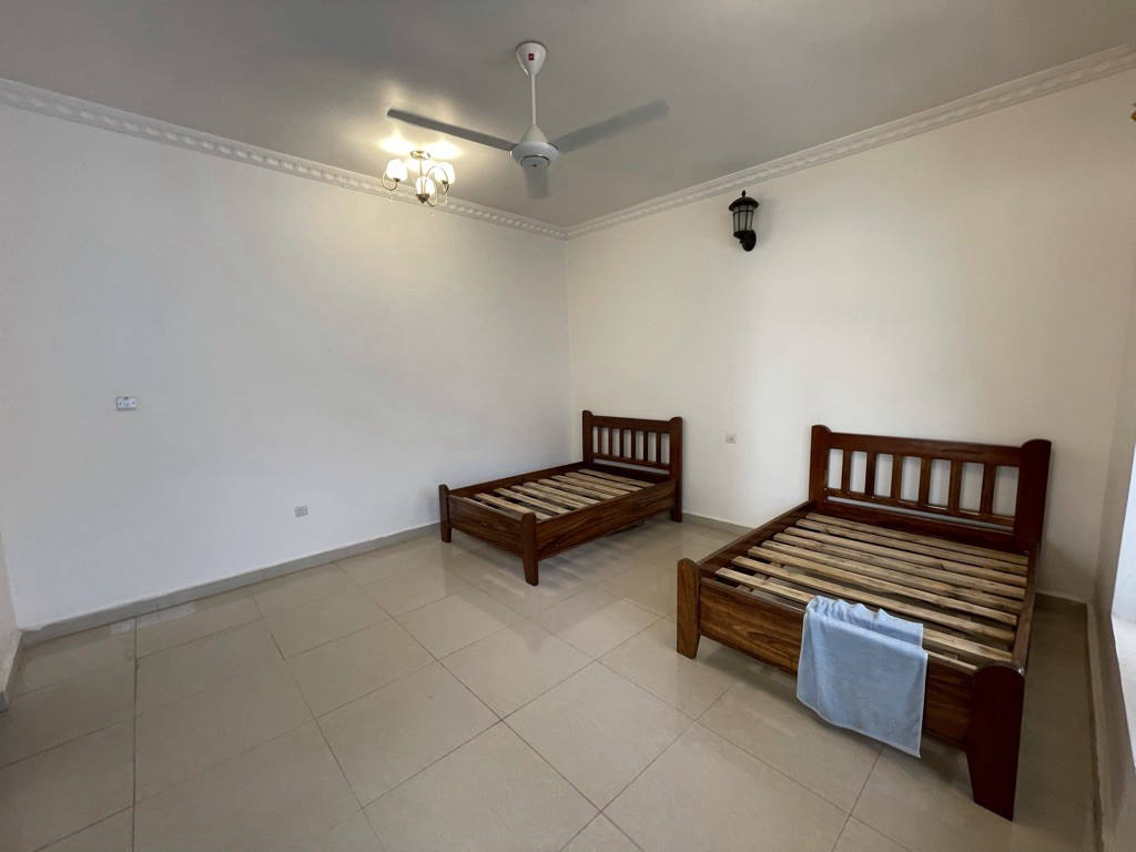 Комерційна нерухомість, 26910 м², 2 250 000$ — FAKTOR