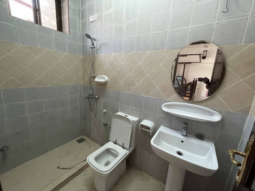 Комерційна нерухомість, 26910 м², 2 250 000$ — FAKTOR