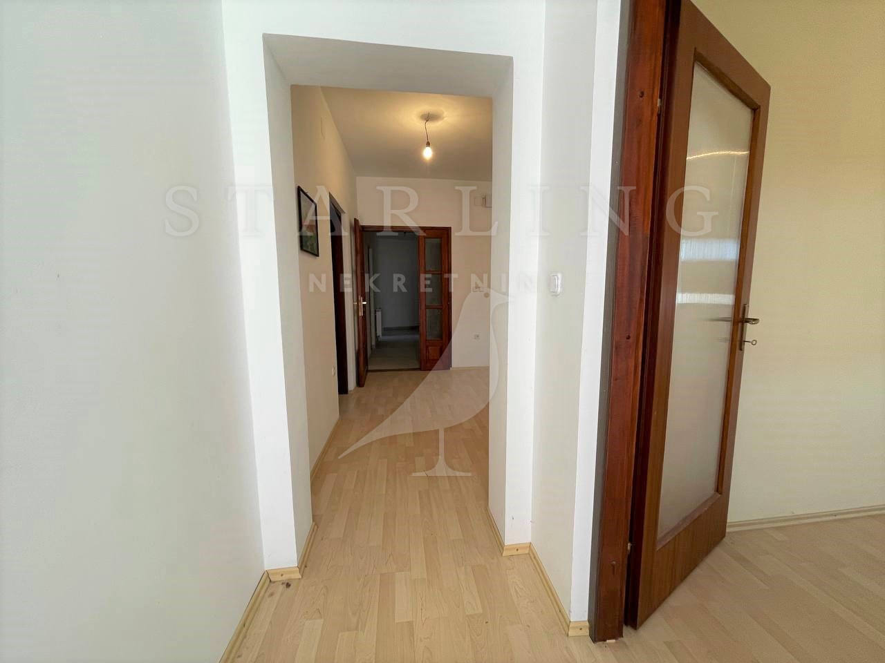 Квартира, 1109 м², 199 346$ — FAKTOR