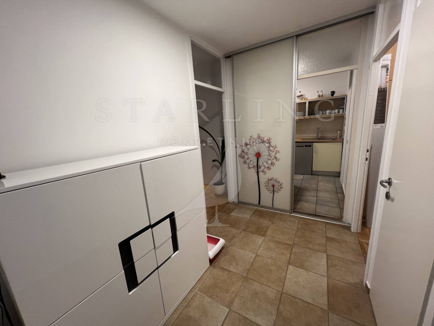 Квартира, 1012 м², 273 828$ — FAKTOR