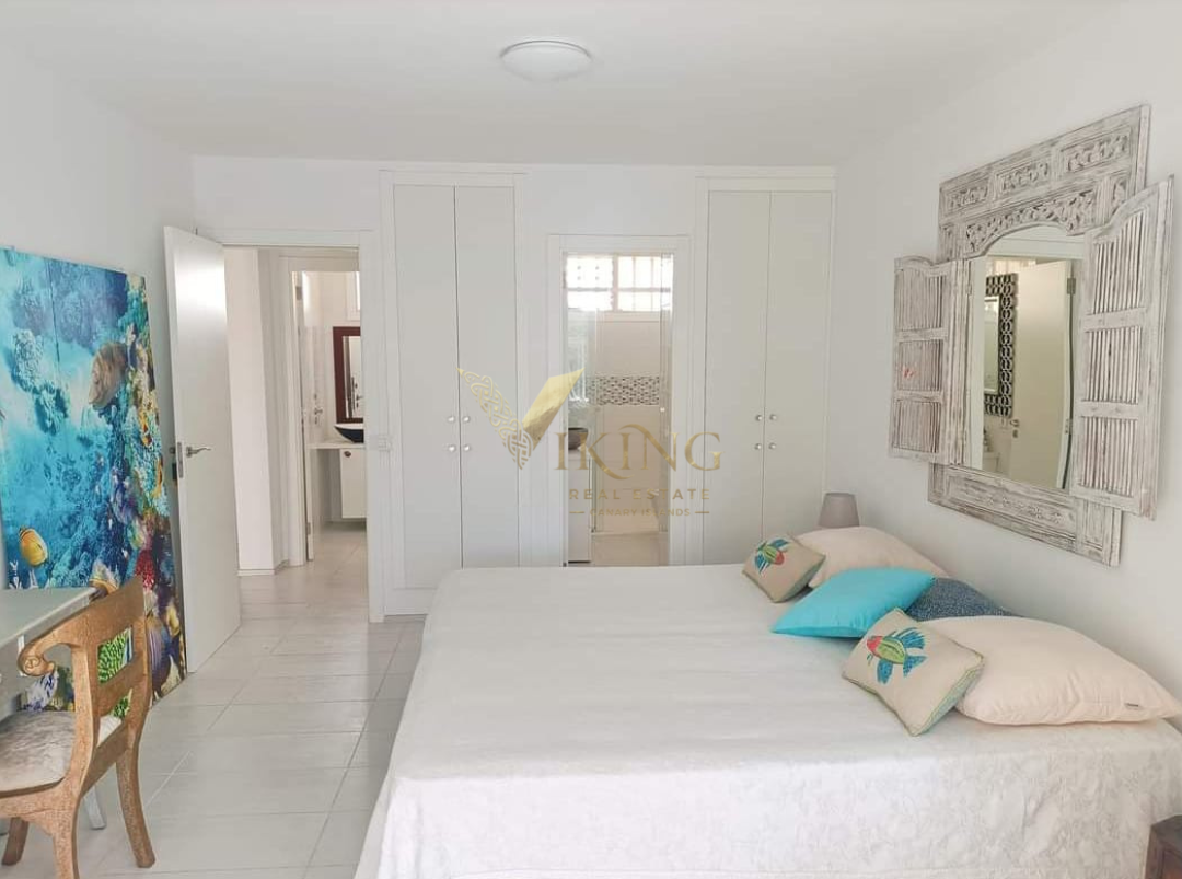 Квартира, 861 м², 295 000$ — FAKTOR