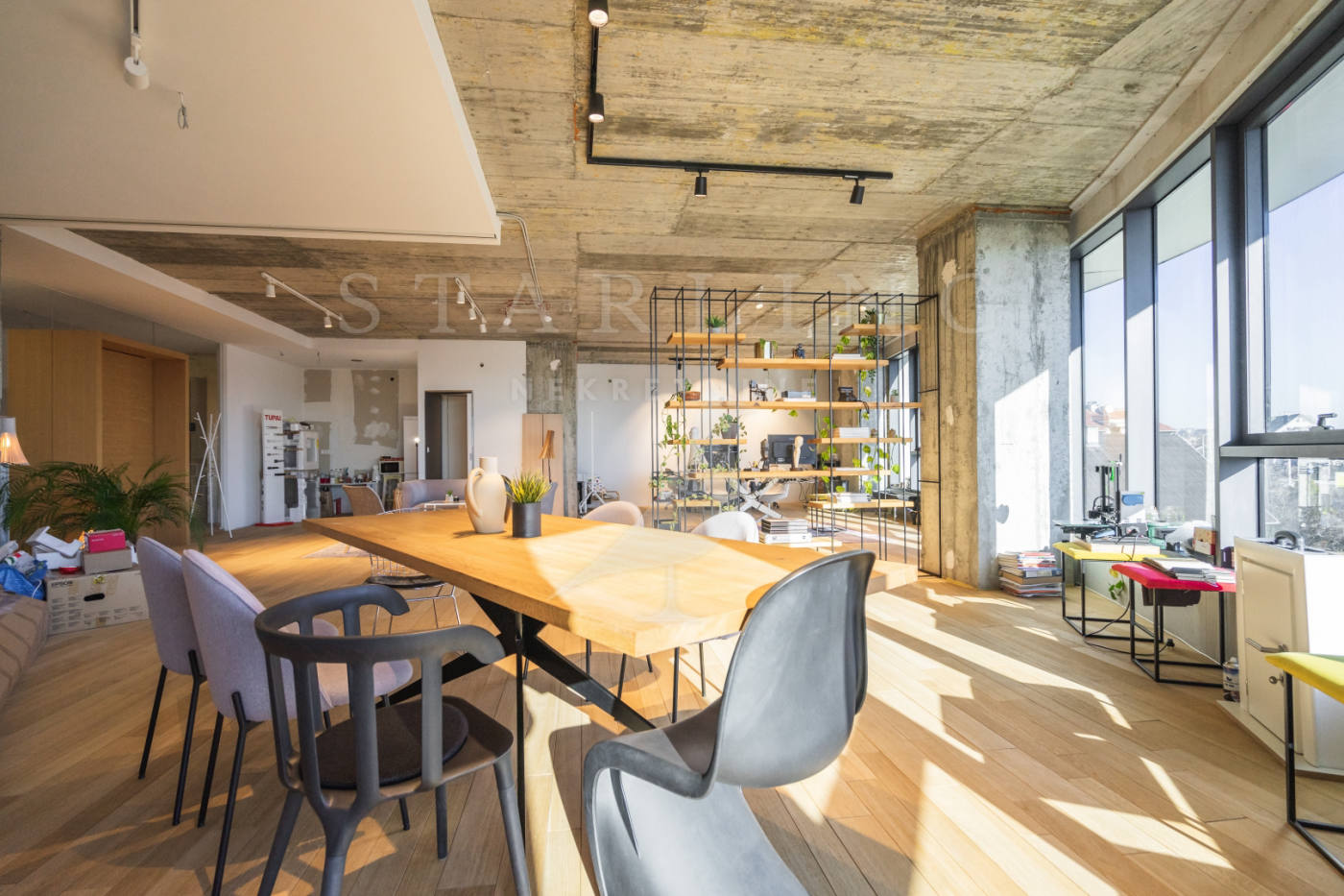 Квартира, 1302 м², 336 358$ — FAKTOR