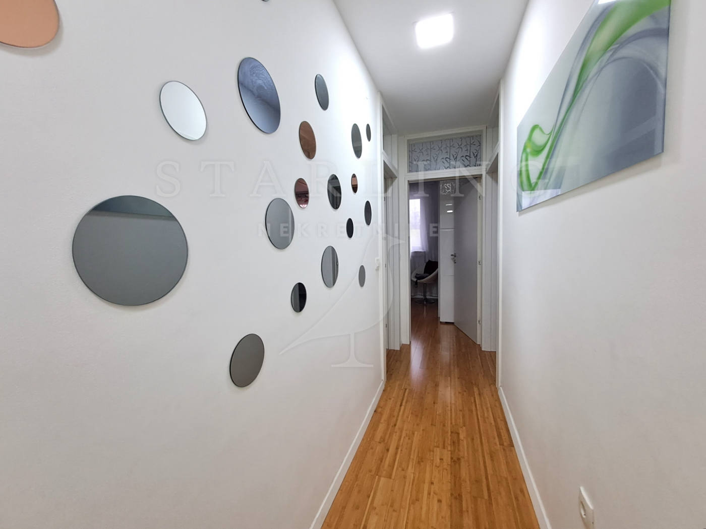 Квартира, 1077 м², 307 832$ — FAKTOR