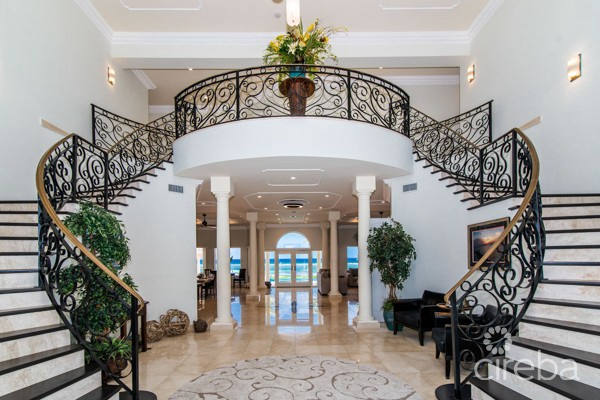 Дом, 6500 м², 6 395 000$ — FAKTOR