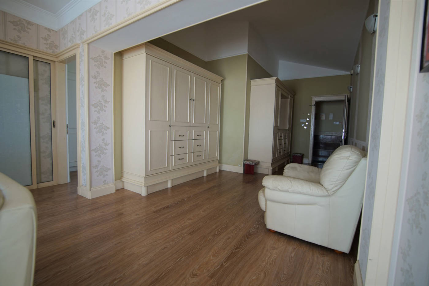 Квартира, 1292 м², 174 000$ — FAKTOR