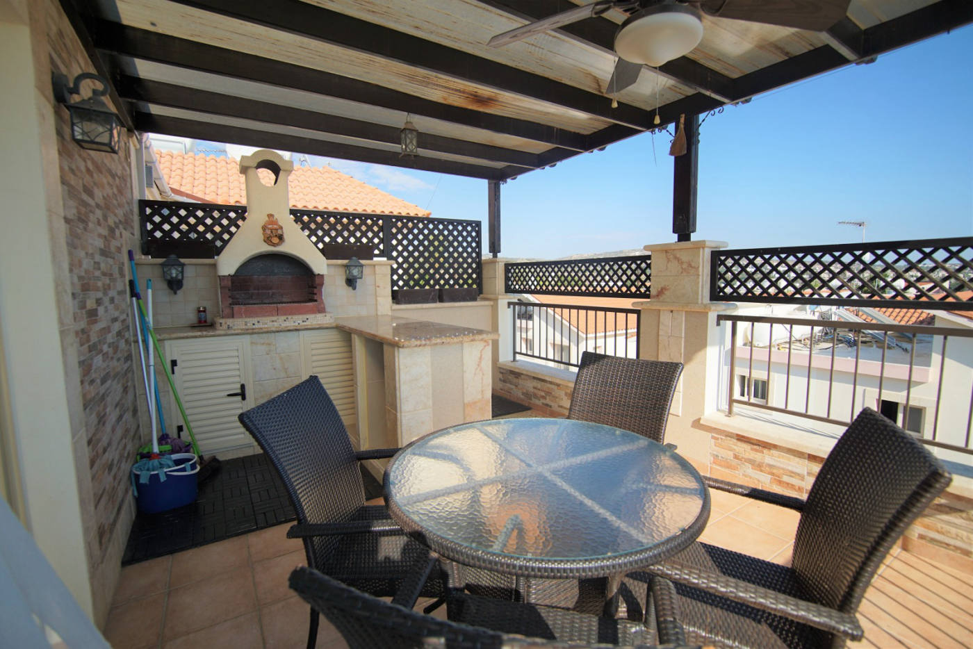 Квартира, 1292 м², 174 000$ — FAKTOR