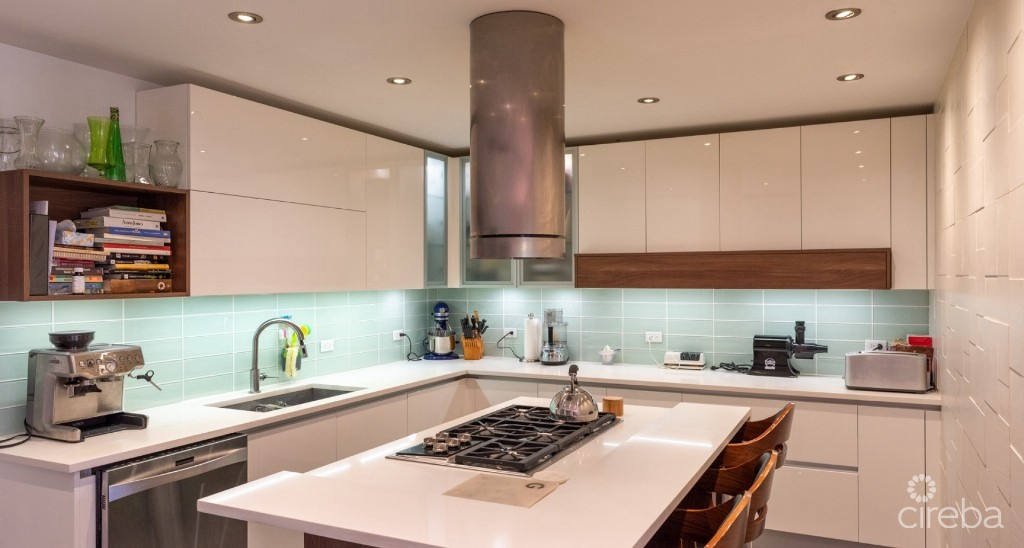 Комерційна нерухомість, 7500 м², 4 817 073$ — FAKTOR