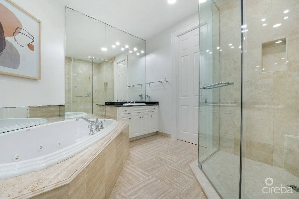 Квартира, 2120 м², 4 500 000$ — FAKTOR