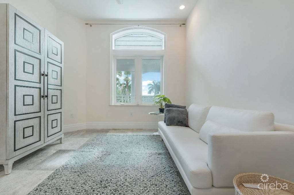Квартира, 2120 м², 4 500 000$ — FAKTOR