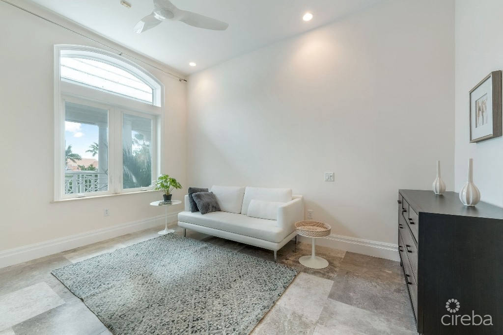 Квартира, 2120 м², 4 500 000$ — FAKTOR