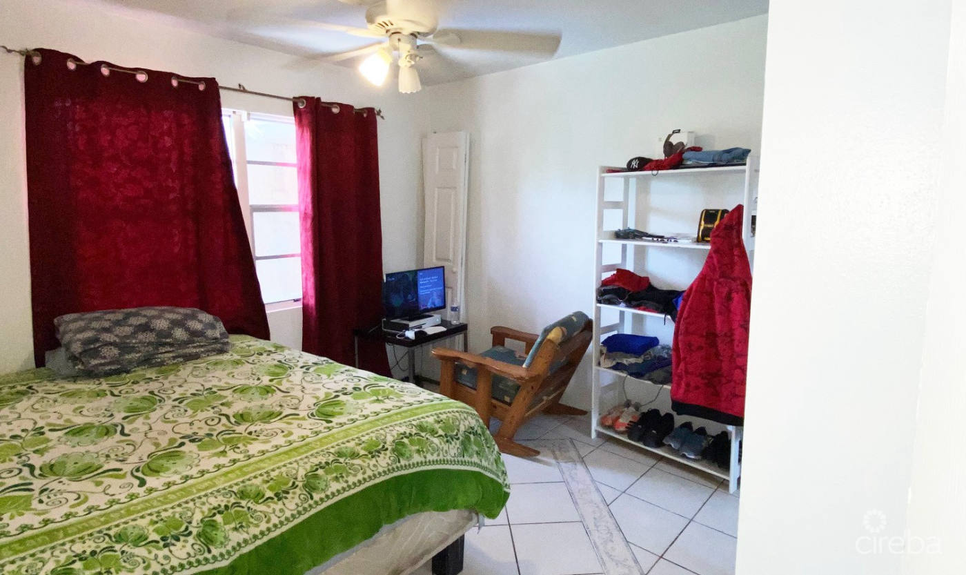 Квартира, 876 м², 325 000$ — FAKTOR