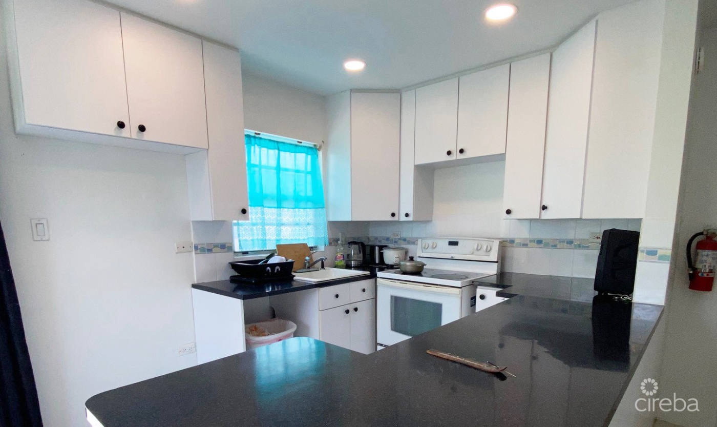 Квартира, 876 м², 325 000$ — FAKTOR