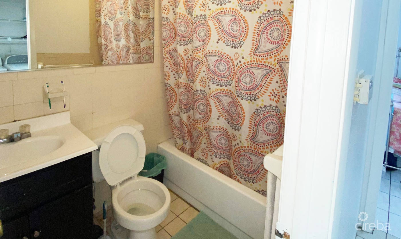 Квартира, 876 м², 325 000$ — FAKTOR