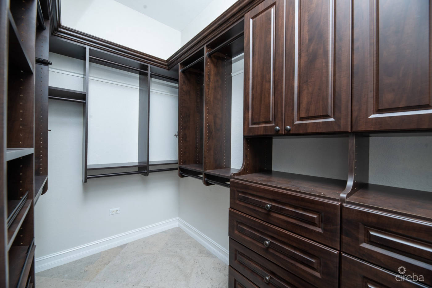 Квартира, 4369 м², 7 250 000$ — FAKTOR