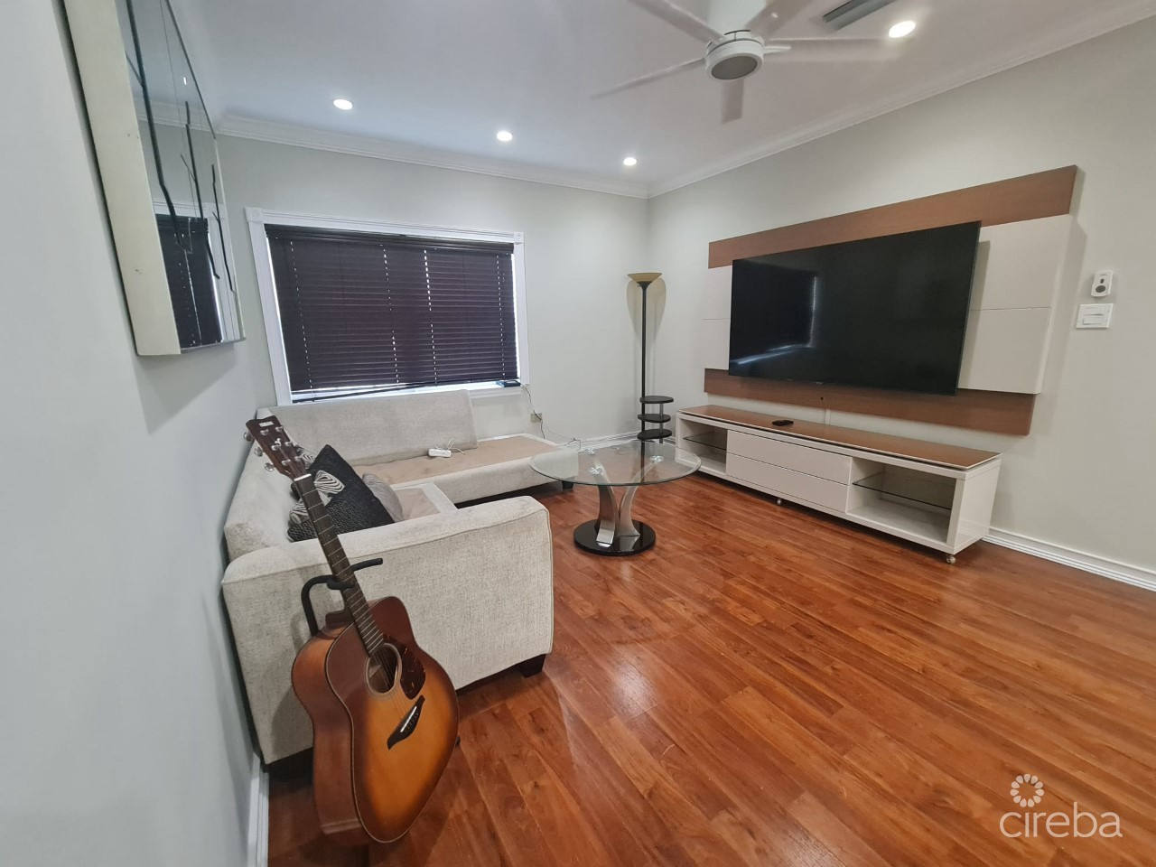 Квартира, 772 м², 445 121$ — FAKTOR