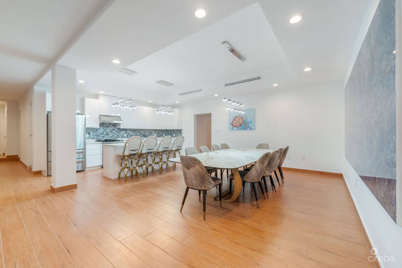 Дом, 15000 м², 27 888 888$ — FAKTOR