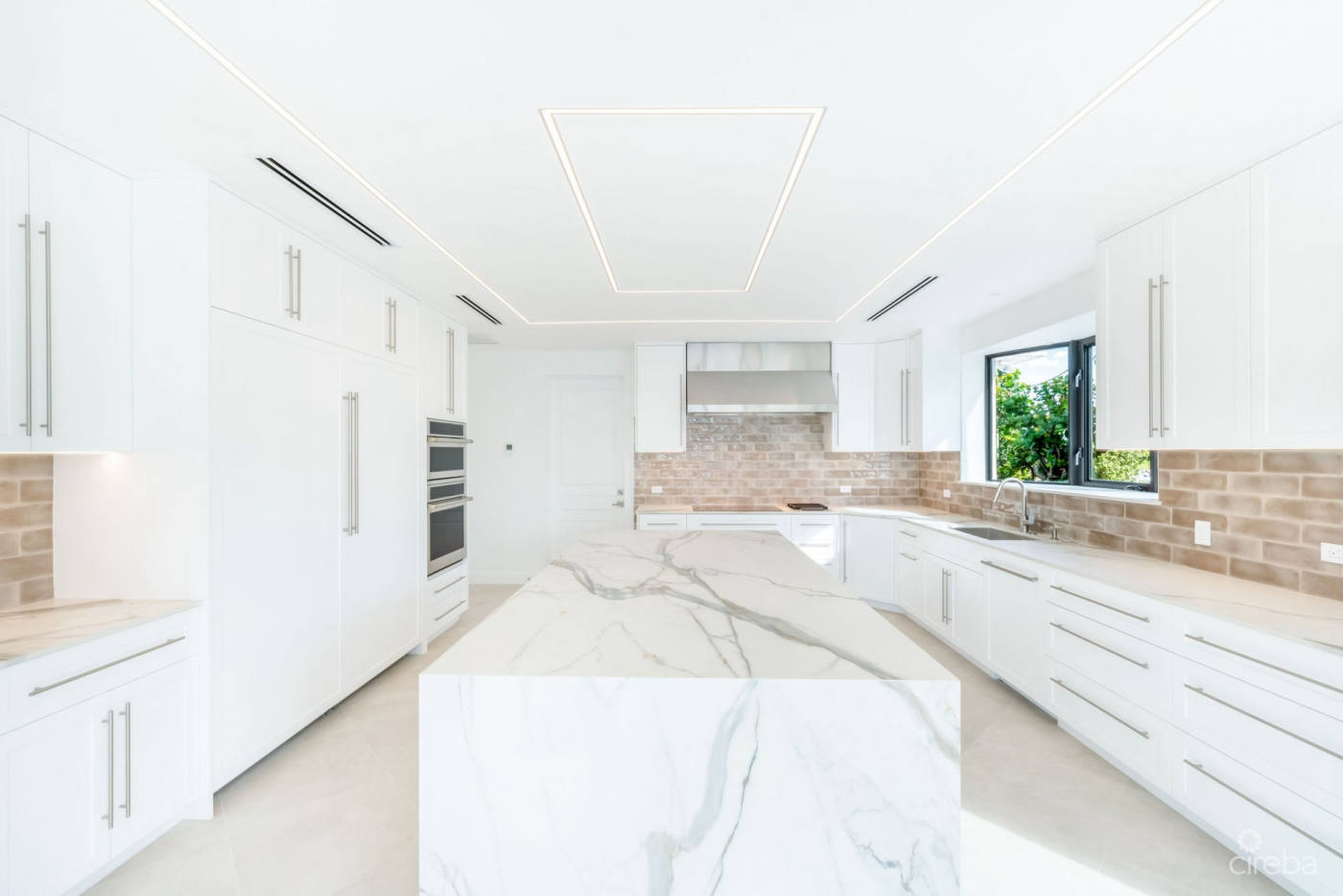 Дом, 8050 м², 6 850 000$ — FAKTOR