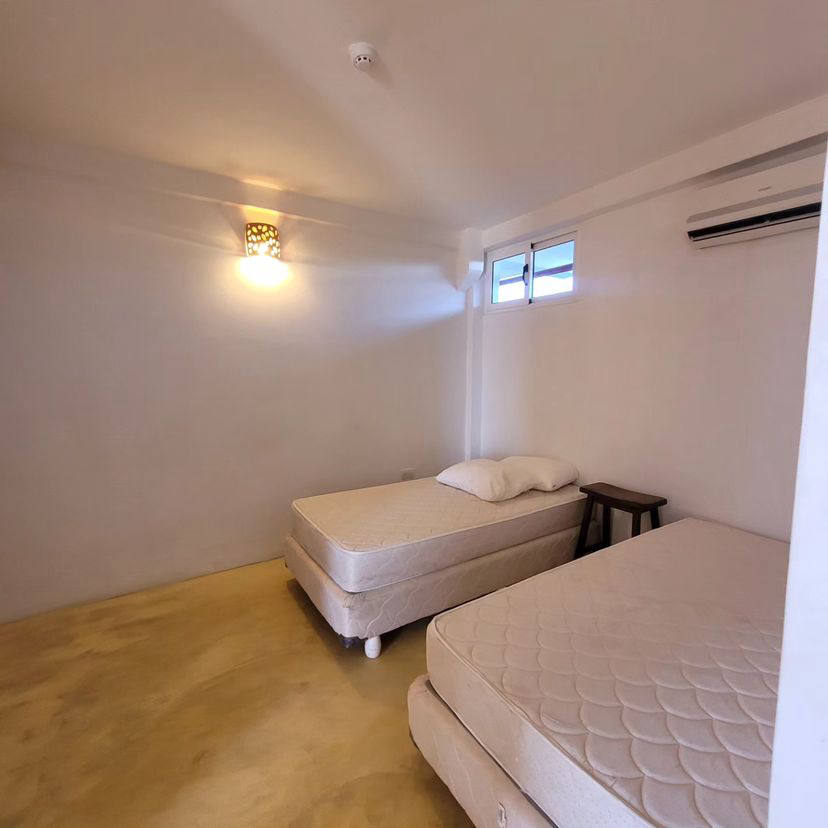 Комерційна нерухомість, 10915 м², 2 200 000$ — FAKTOR