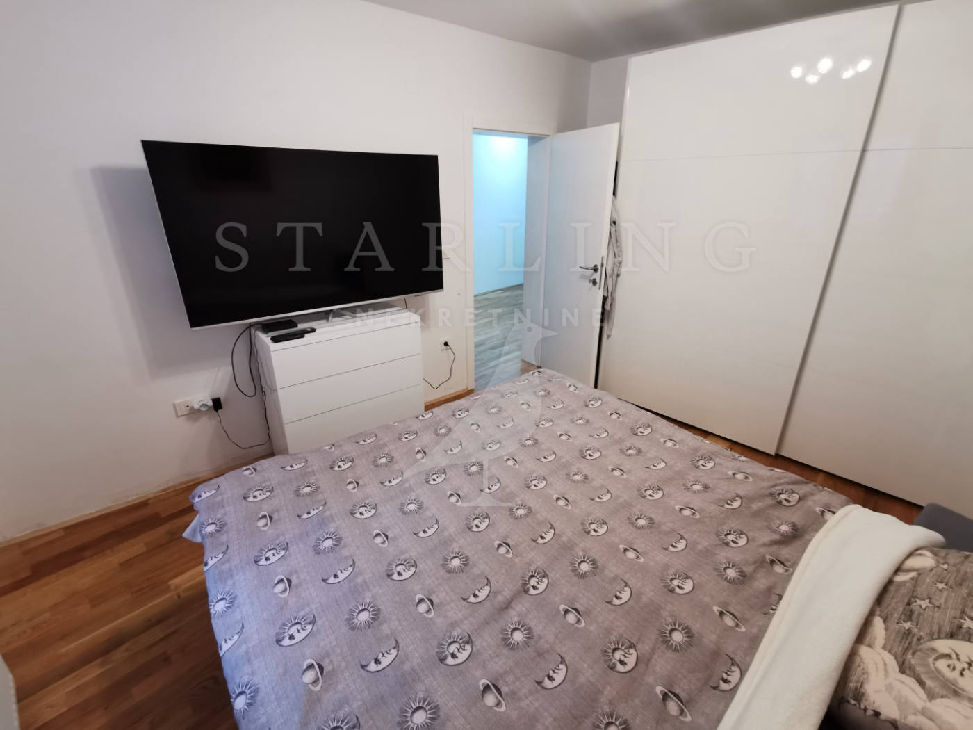 Квартира, 948 м², 210 558$ — FAKTOR