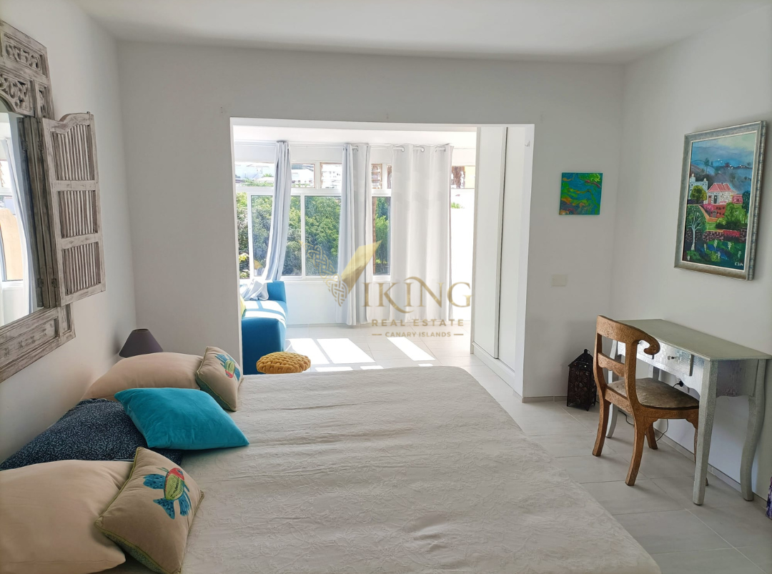 Квартира, 861 м², 295 000$ — FAKTOR