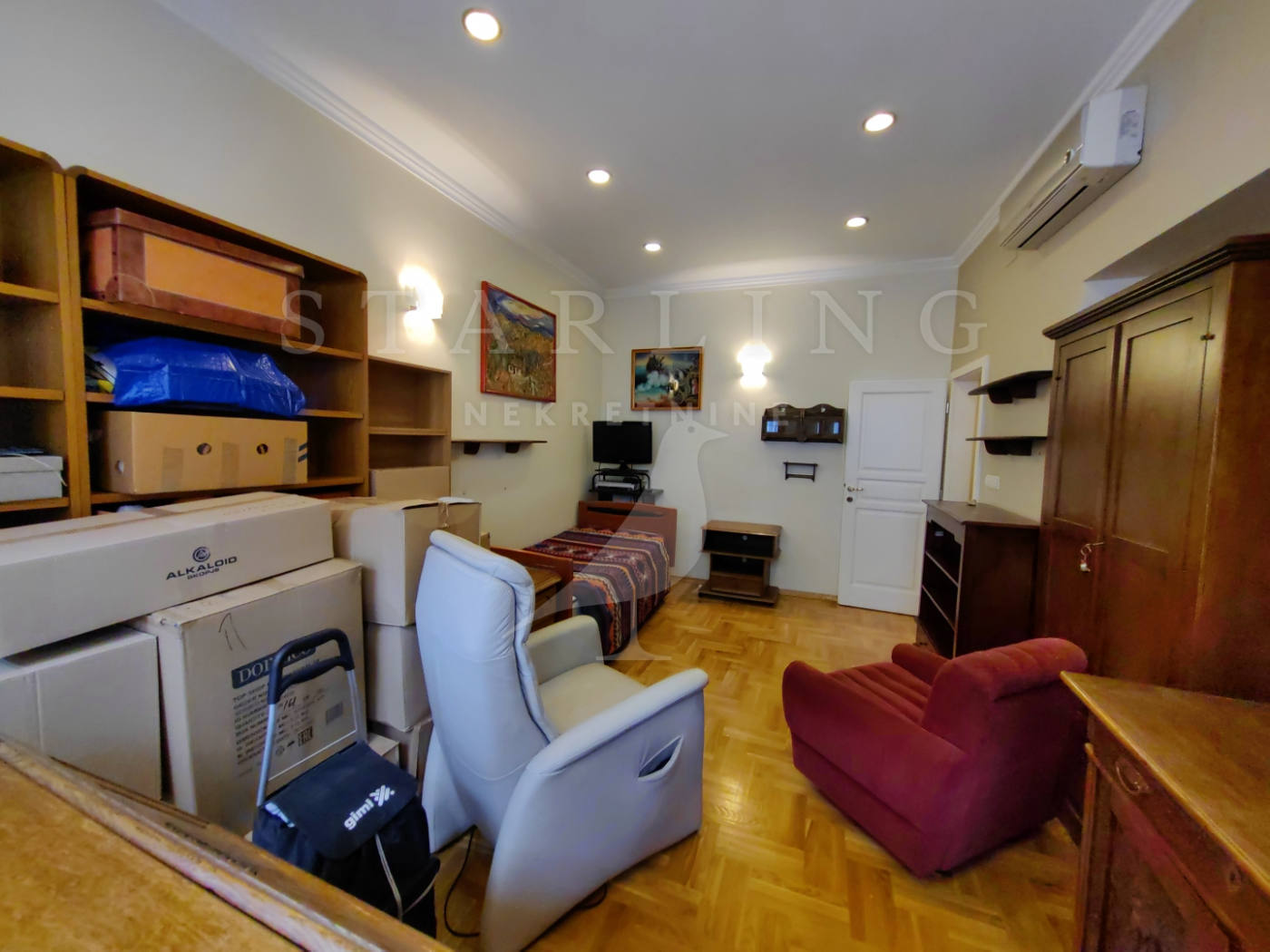 Квартира, 678 м², 205 832$ — FAKTOR