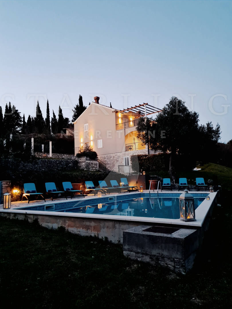 Дом, 2 949 м²