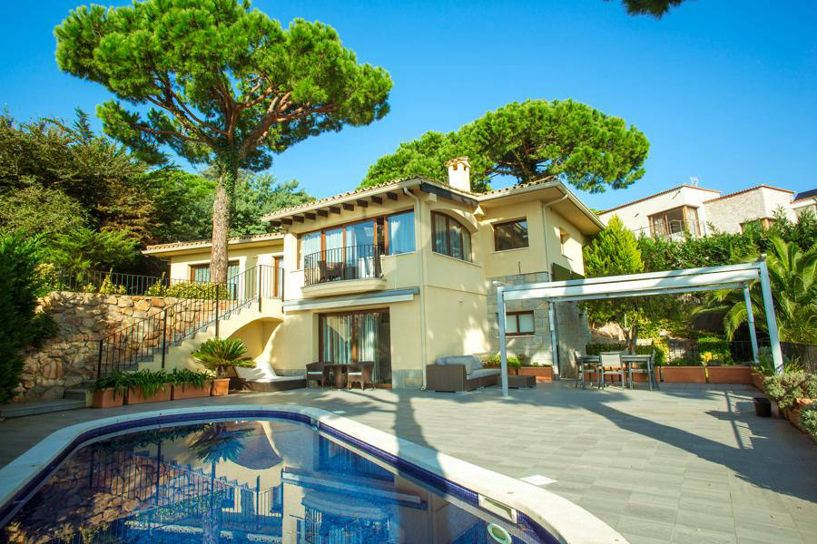 House, 2 260 m²