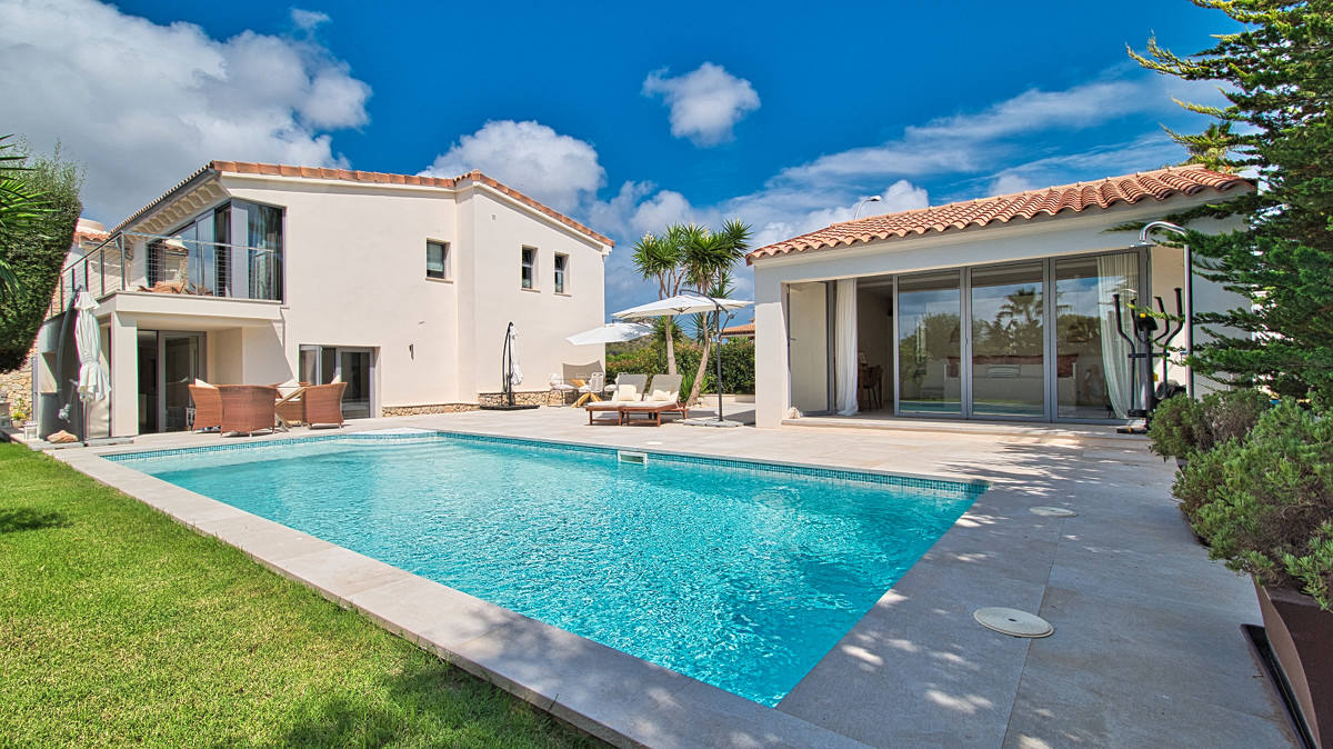 House, 3 229 m²