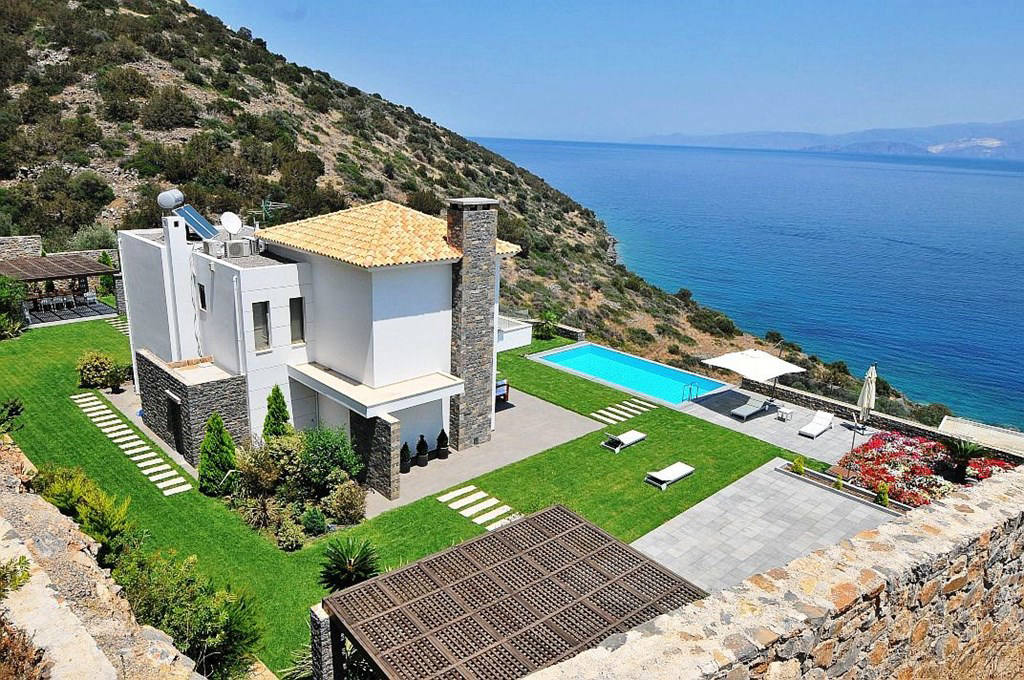 House, 2 368 m²