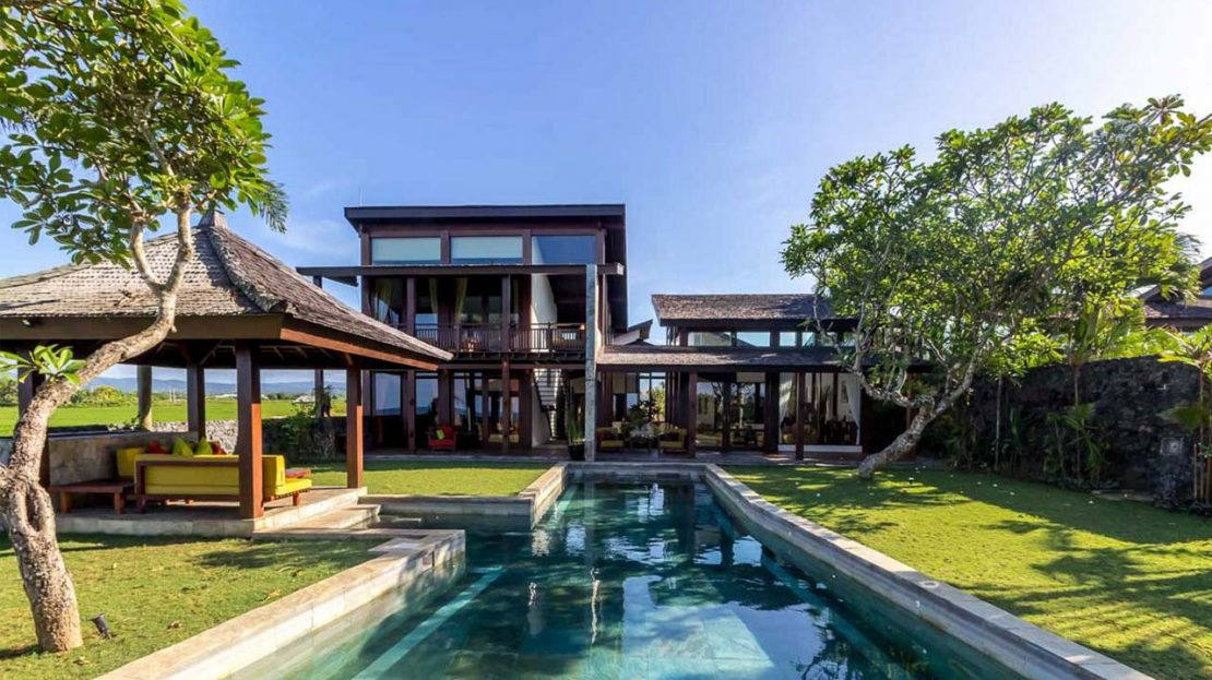 House, 15 500 m²
