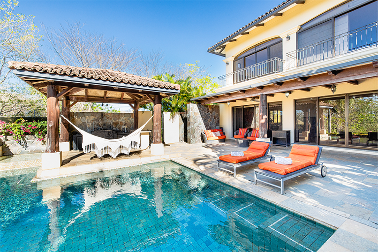 House, 7 793 m²