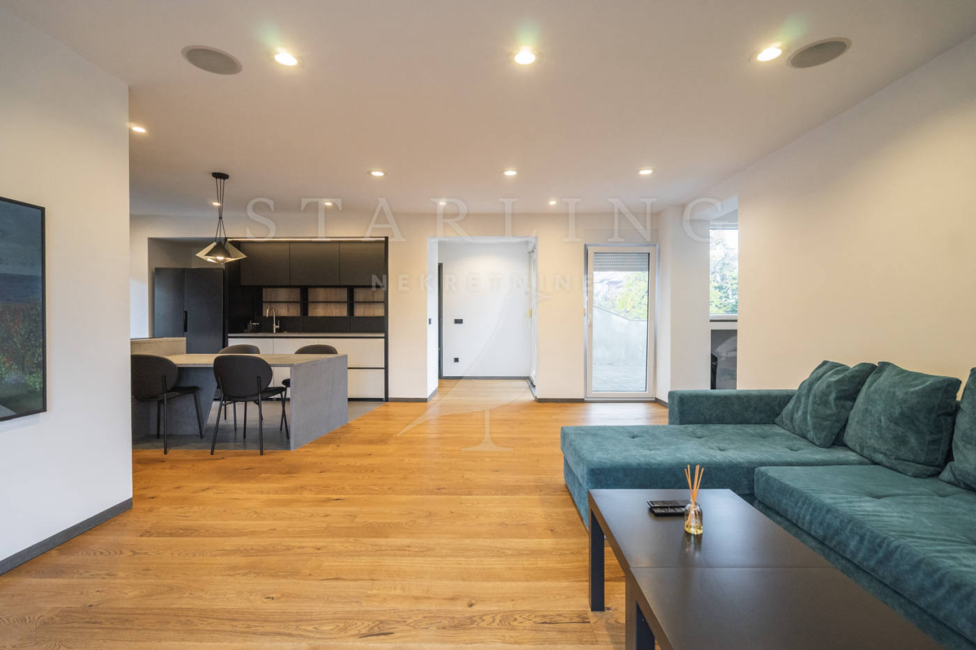 Квартира, 1120 м², 416 277$ — FAKTOR