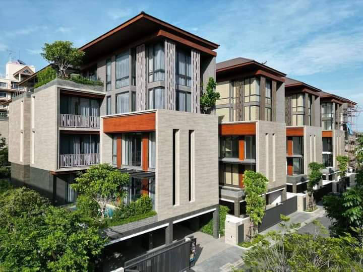 House, 5 705 m²