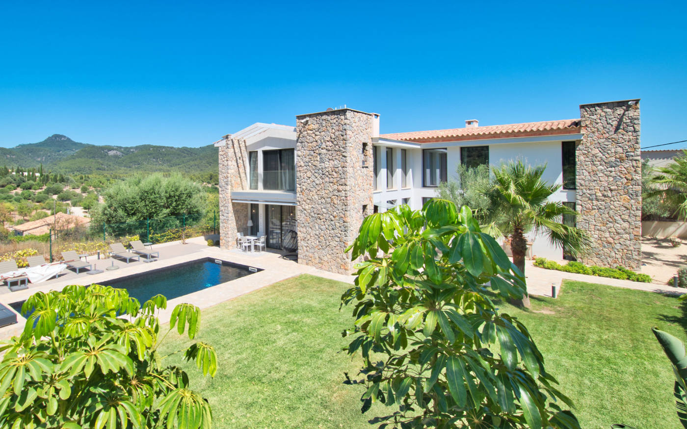 House, 3 013 m²