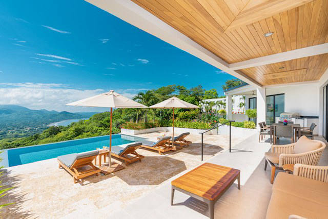 House, 4 306 m²