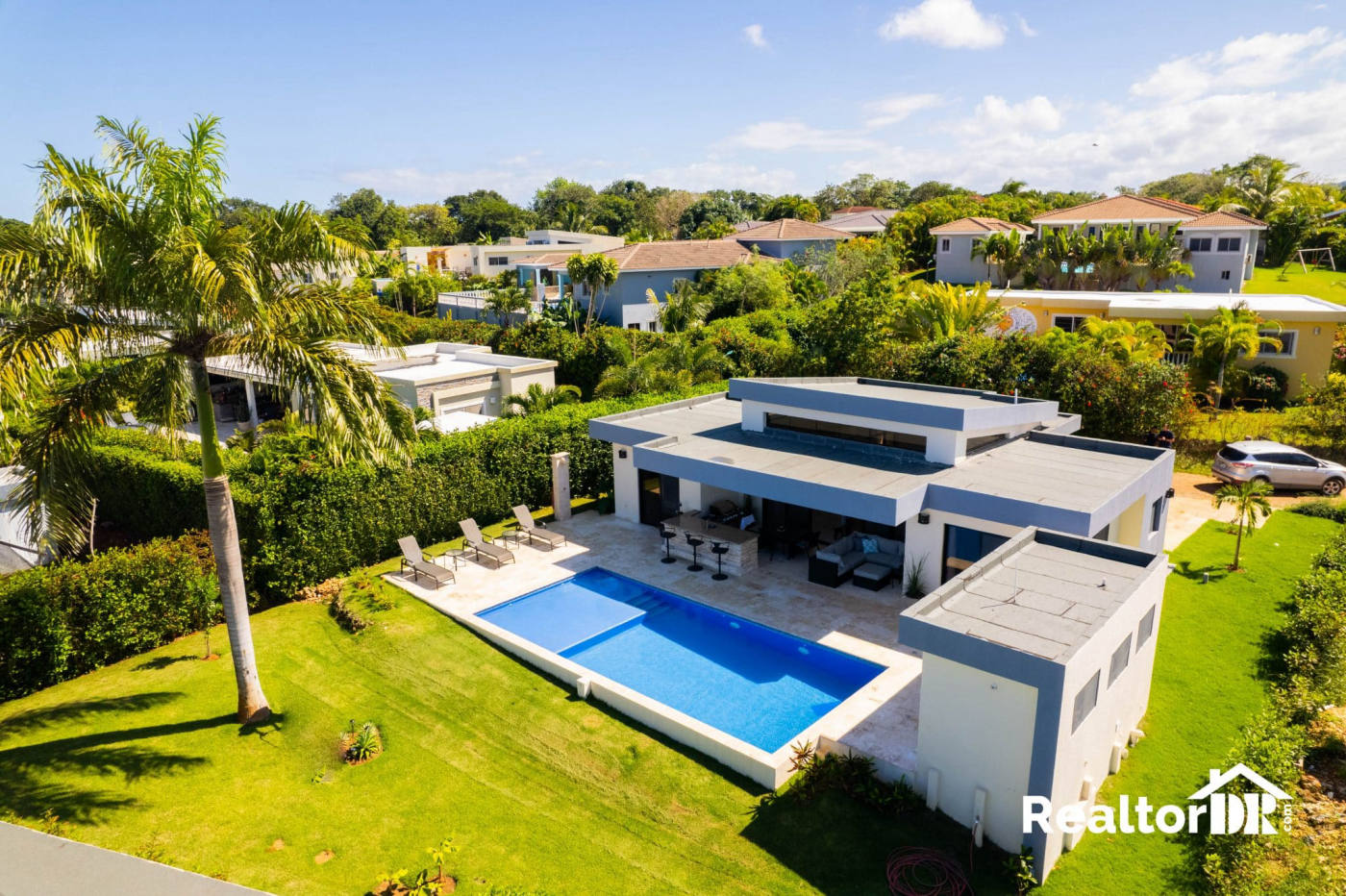 House, 1 496 m²