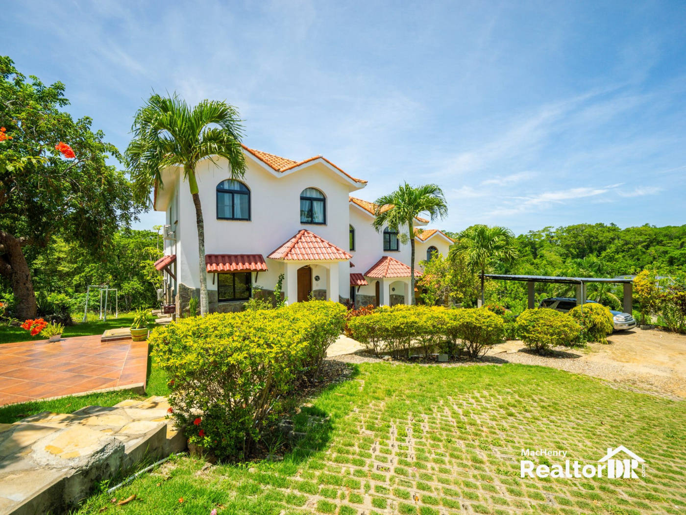 House, 1 755 m²