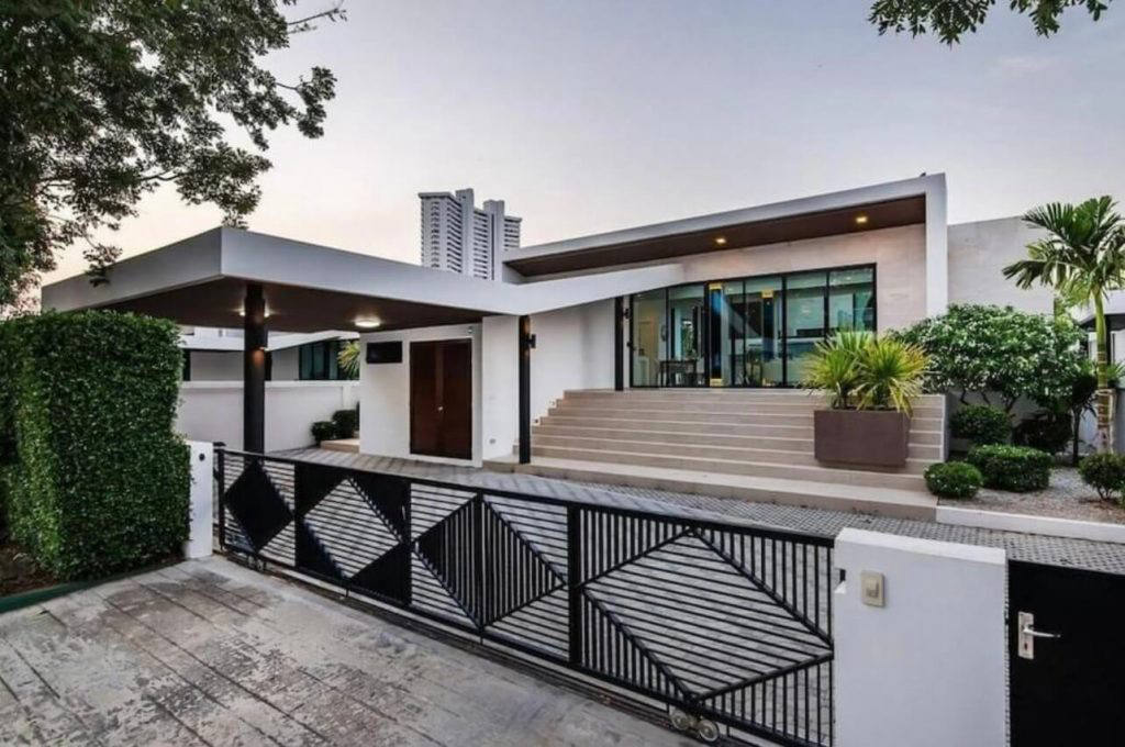 House, 4 133 m²