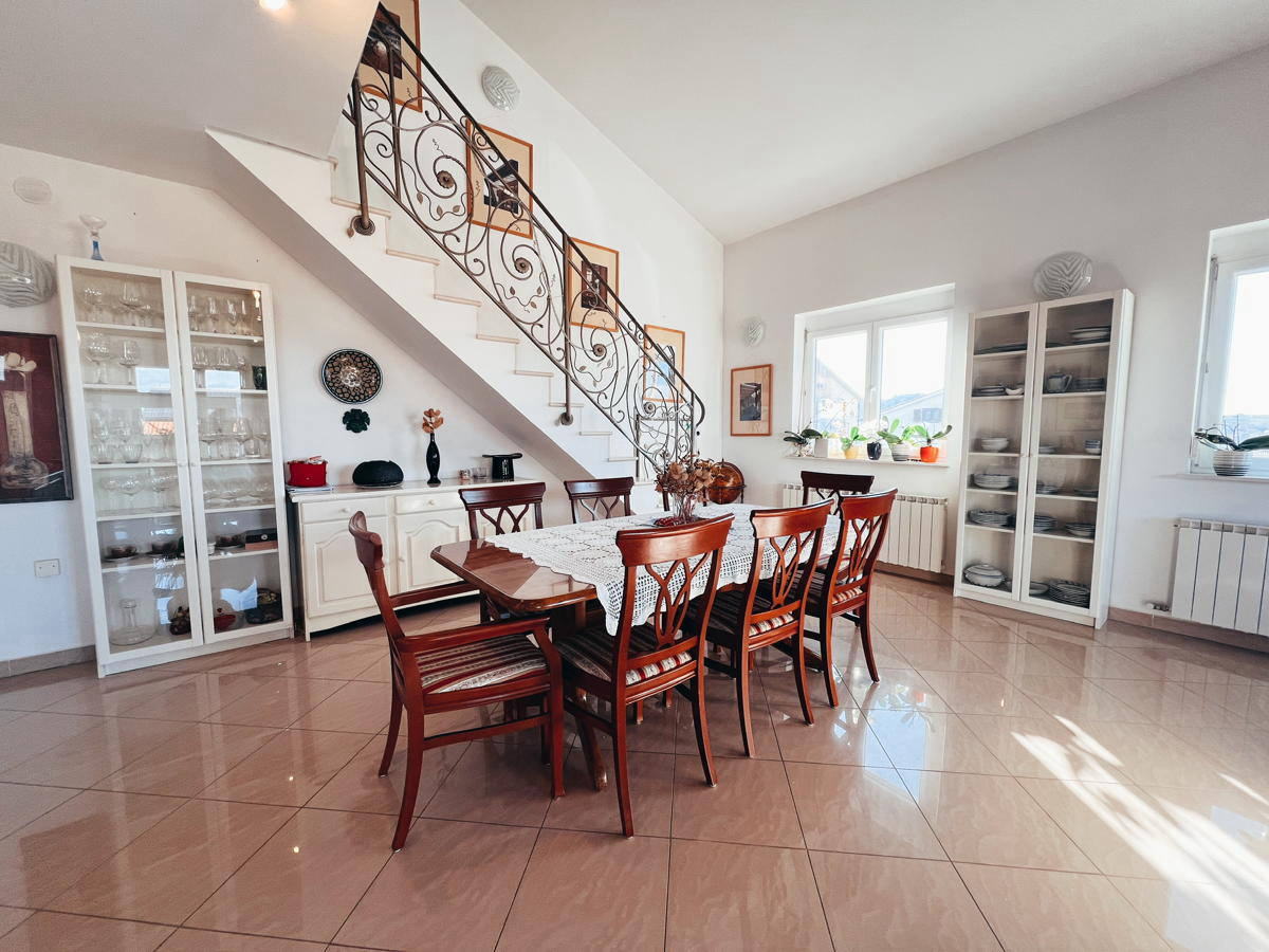 Квартира, 2540 м², 850 000$ — FAKTOR