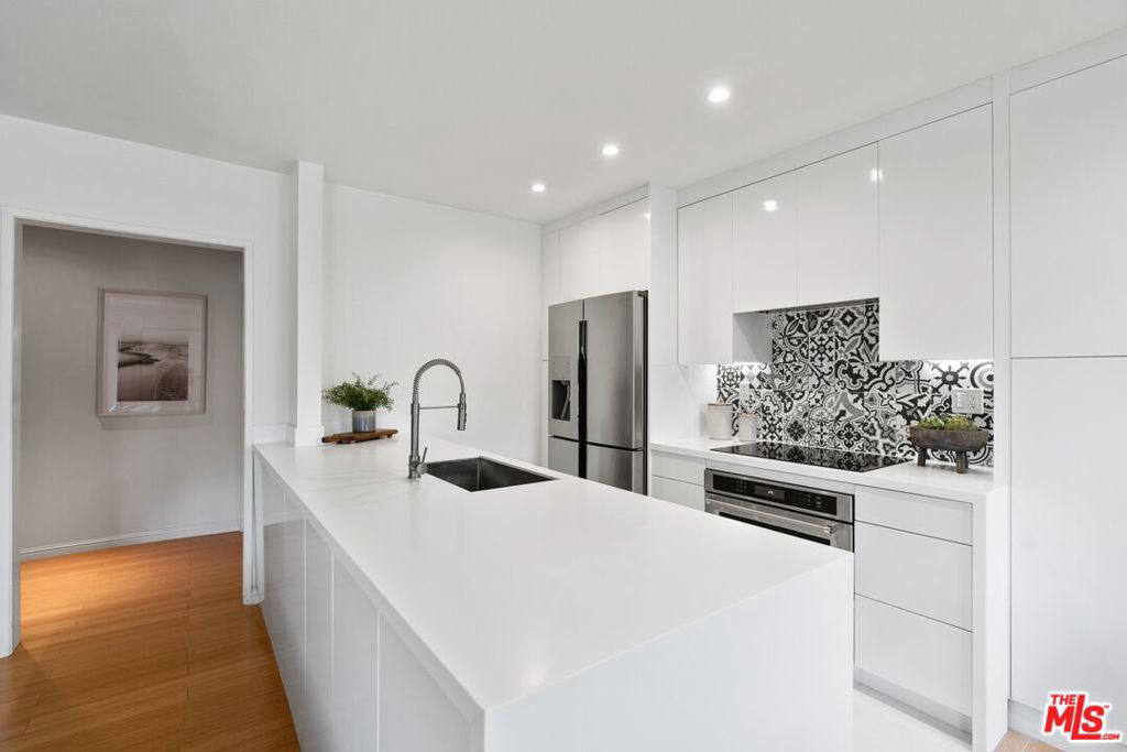 Квартира, 662 м², 749 000$ — FAKTOR