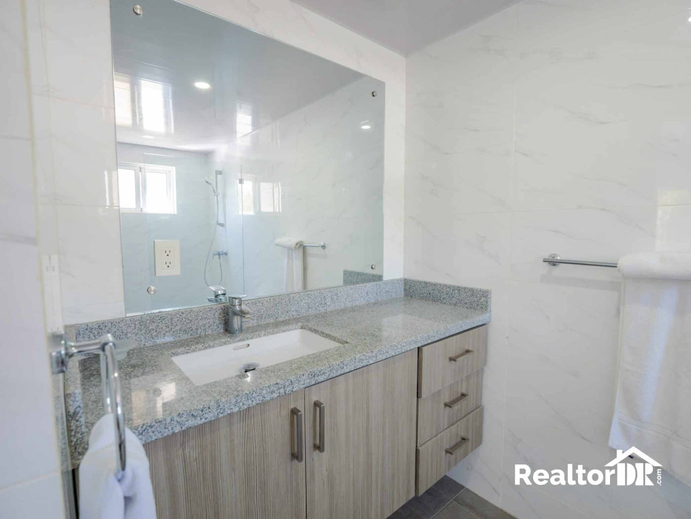Квартира, 947 м², 249 000$ — FAKTOR