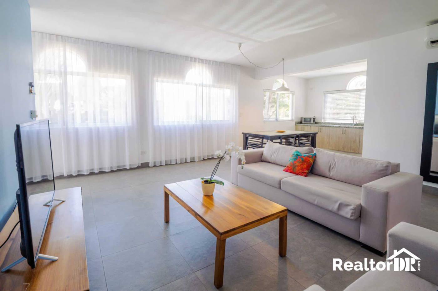 Квартира, 947 м², 249 000$ — FAKTOR