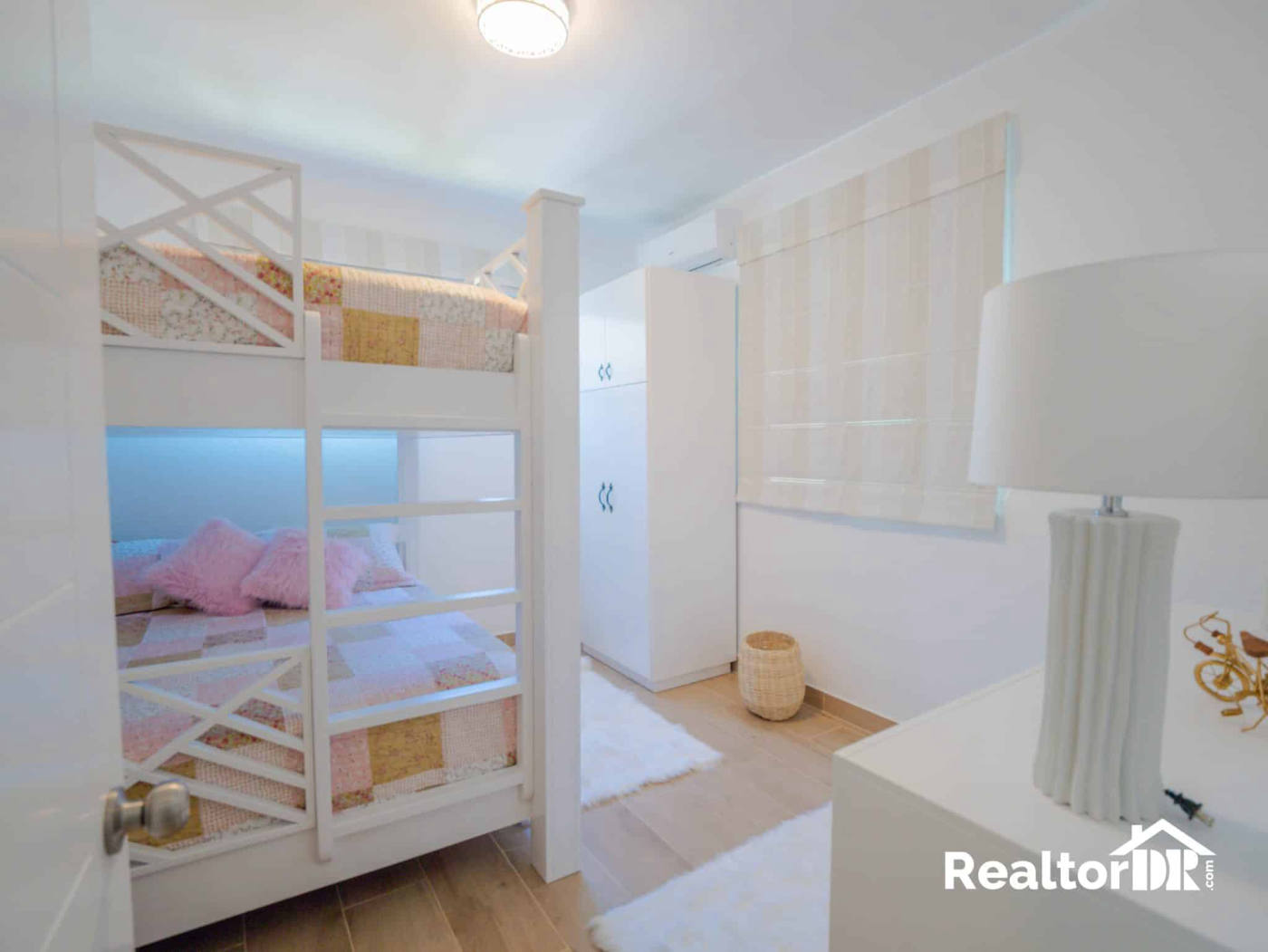 Квартира, 1389 м², 249 000$ — FAKTOR