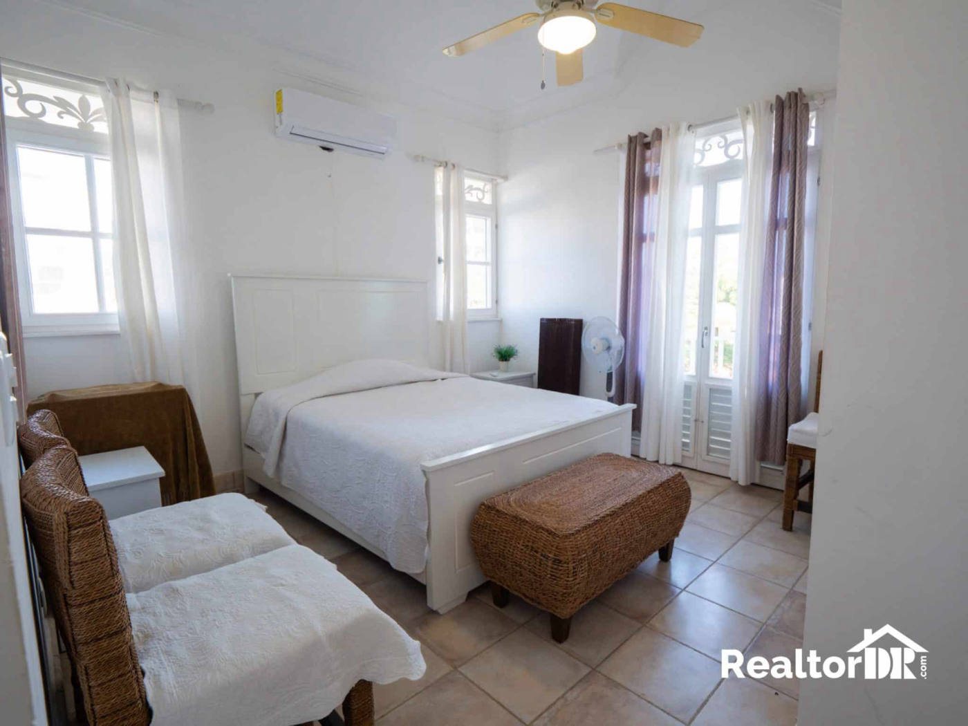 Квартира, 958 м², 349 000$ — FAKTOR