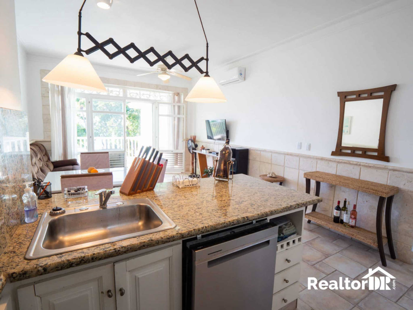 Квартира, 958 м², 349 000$ — FAKTOR